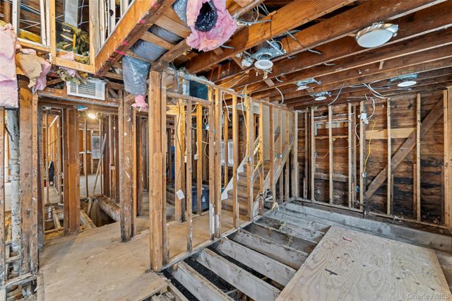 9 Babbitt Court, Elmsford, NY 10523