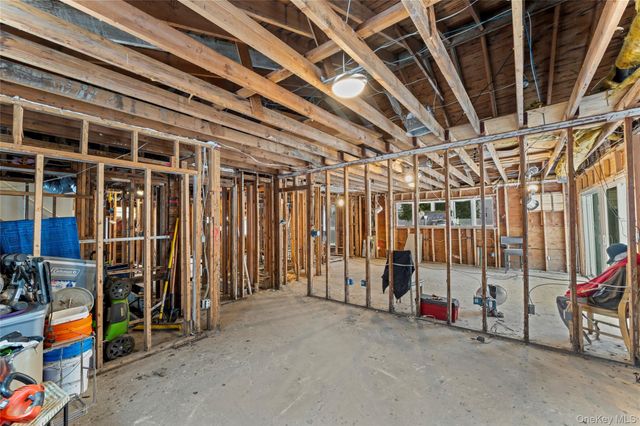 9 Babbitt Court, Elmsford, NY 10523