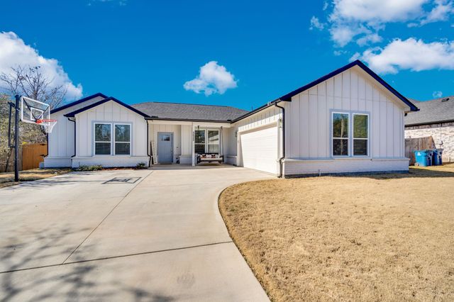 5622 Mesa Loop, Granbury, TX 76048