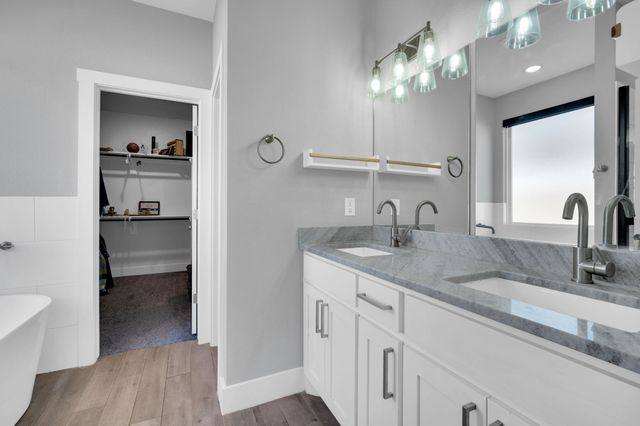 5622 Mesa Loop, Granbury, TX 76048