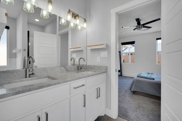 5622 Mesa Loop, Granbury, TX 76048