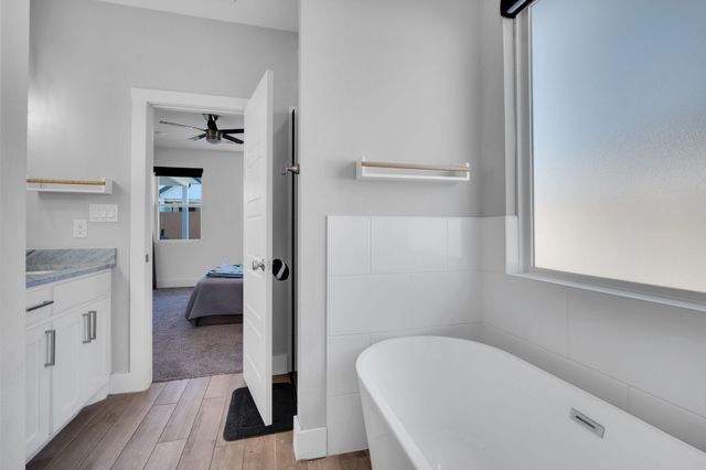 5622 Mesa Loop, Granbury, TX 76048