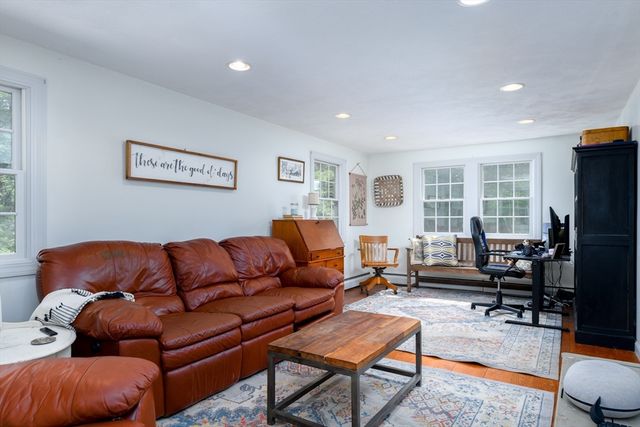 1662 Wachusett St, Holden, MA 01522