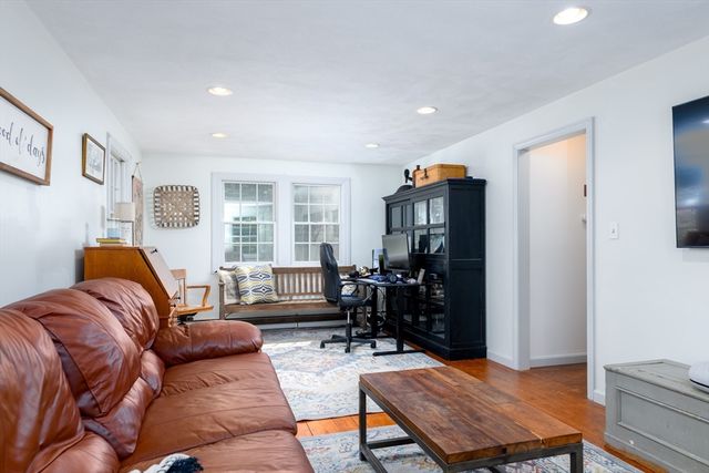 1662 Wachusett St, Holden, MA 01522