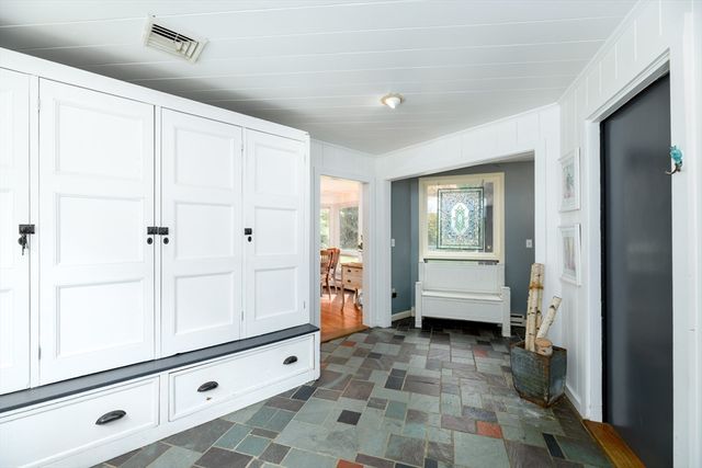 1662 Wachusett St, Holden, MA 01522