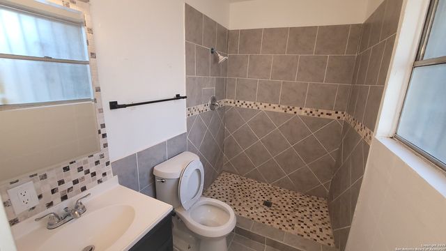 5003 prince valiant, San Antonio, TX 78218