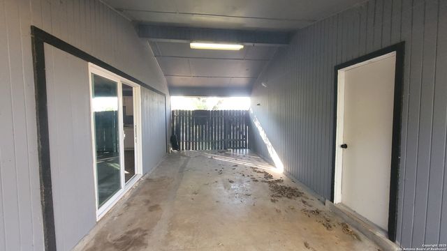 5003 prince valiant, San Antonio, TX 78218