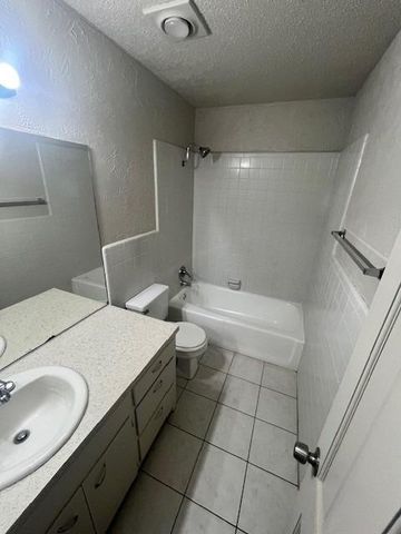 3402 70th Drive, Lubbock, TX 79413