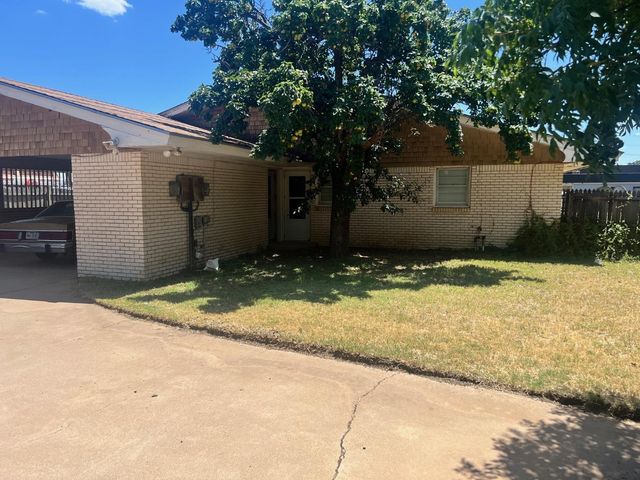 3402 70th Drive, Lubbock, TX 79413