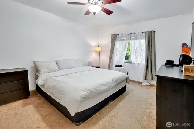 12001 8th Avenue W #B, Everett, WA 98204