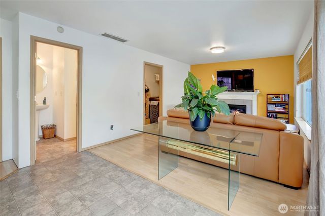 12001 8th Avenue W #B, Everett, WA 98204