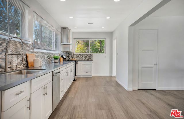 17527 Haynes Street, Van Nuys, CA 91406