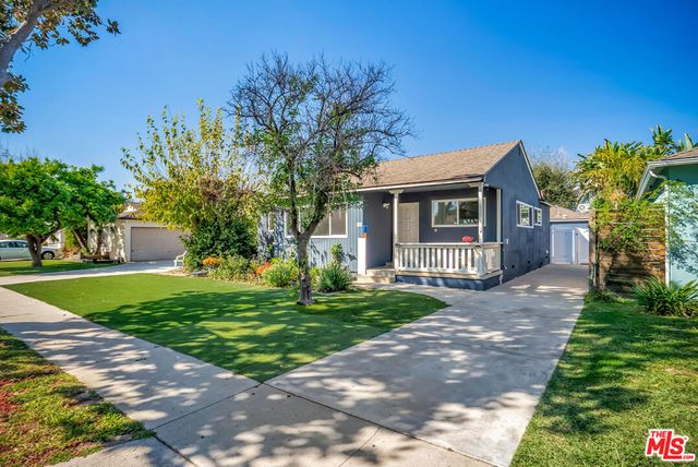 17527 Haynes Street, Van Nuys, CA 91406
