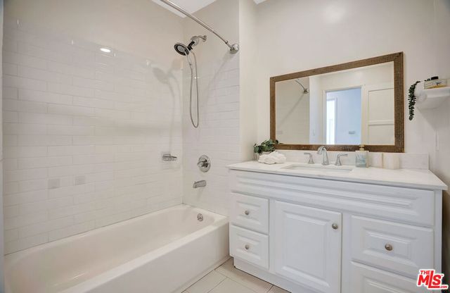 17527 Haynes Street, Van Nuys, CA 91406