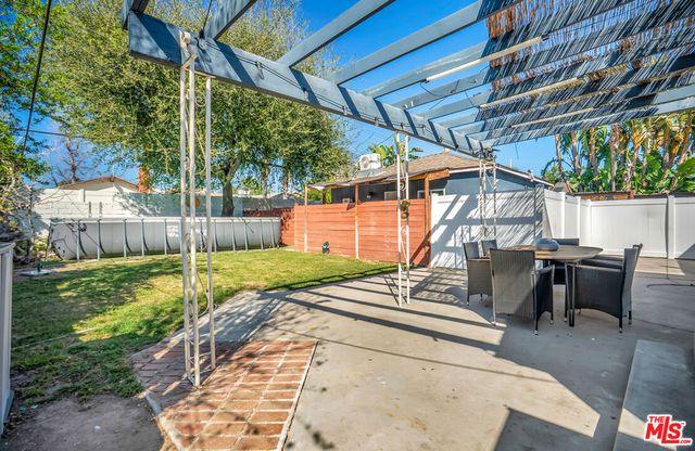 17527 Haynes Street, Van Nuys, CA 91406