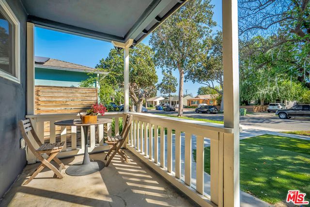 17527 Haynes Street, Van Nuys, CA 91406