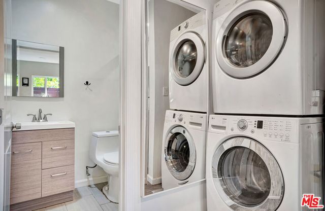 17527 Haynes Street, Van Nuys, CA 91406