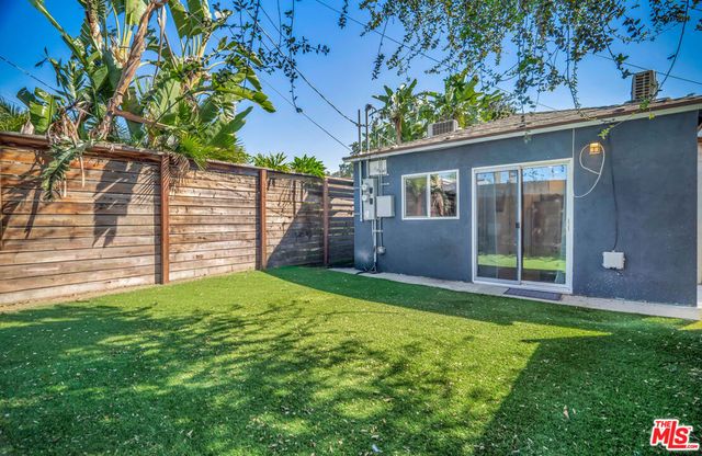 17527 Haynes Street, Van Nuys, CA 91406