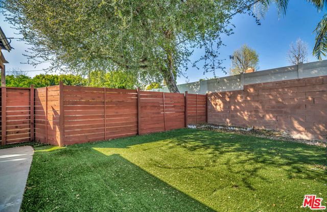 17527 Haynes Street, Van Nuys, CA 91406