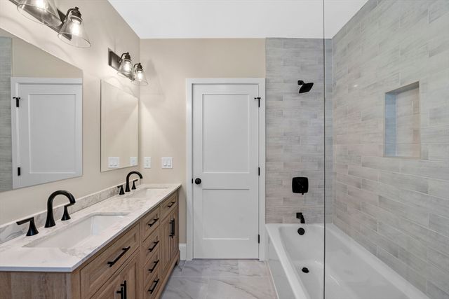 8 Cushing Street 2, Salem, MA 01970