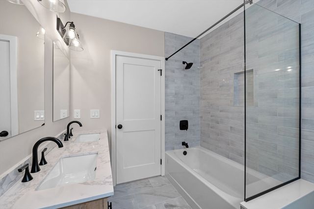 8 Cushing Street 2, Salem, MA 01970