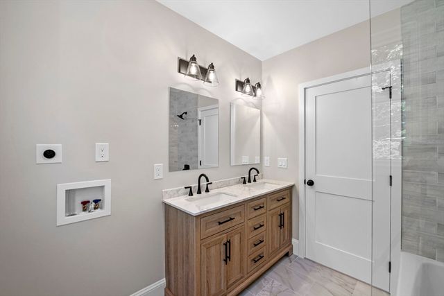 8 Cushing Street 2, Salem, MA 01970