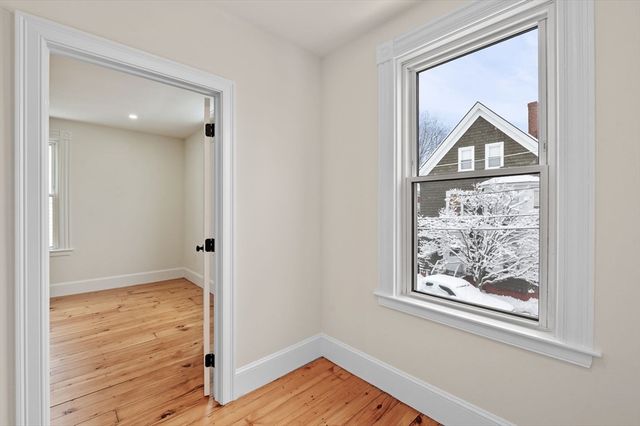 8 Cushing Street 2, Salem, MA 01970