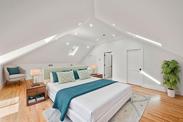 8 Cushing Street 2, Salem, MA 01970