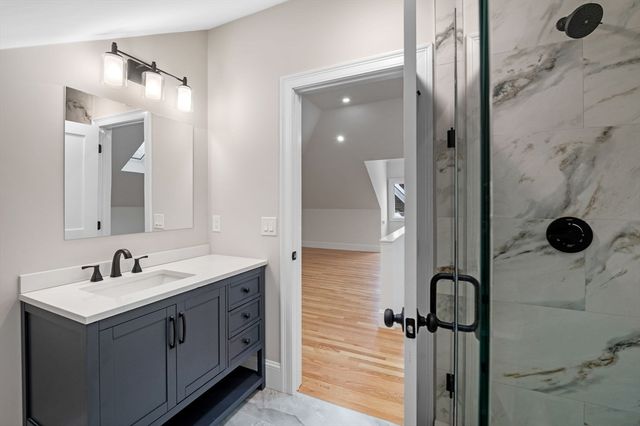 8 Cushing Street 2, Salem, MA 01970