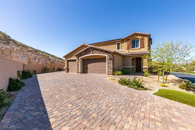 12351 Champions Tour Drive, Las Vegas, NV 89141