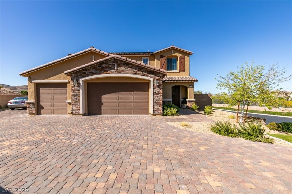 12351 Champions Tour Drive, Las Vegas, NV 89141