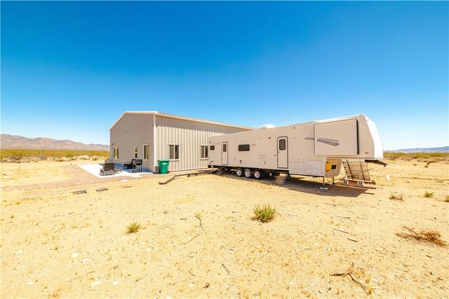 5730 W Golden Valley Drive, Golden Valley, AZ 86413