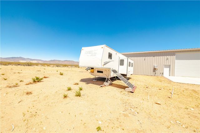 5730 W Golden Valley Drive, Golden Valley, AZ 86413