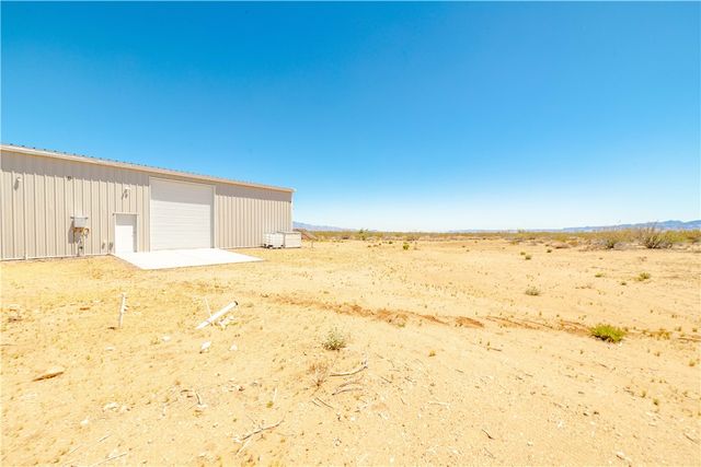 5730 W Golden Valley Drive, Golden Valley, AZ 86413