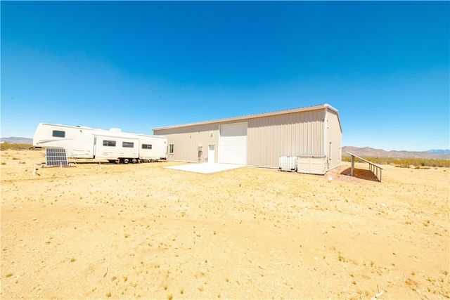 5730 W Golden Valley Drive, Golden Valley, AZ 86413