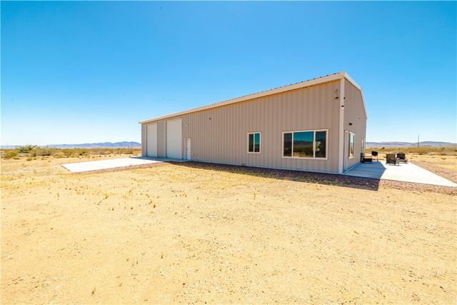 5730 W Golden Valley Drive, Golden Valley, AZ 86413