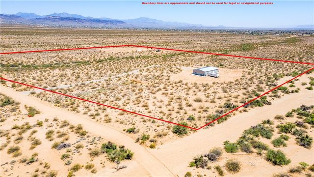 5730 W Golden Valley Drive, Golden Valley, AZ 86413