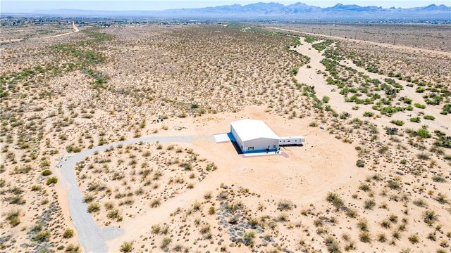 5730 W Golden Valley Drive, Golden Valley, AZ 86413