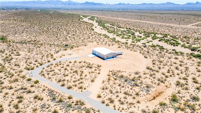 5730 W Golden Valley Drive, Golden Valley, AZ 86413