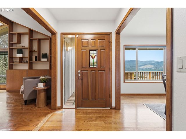 49950 Nw Mystic Dr, Forest Grove, OR 97116