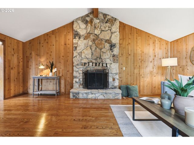 49950 Nw Mystic Dr, Forest Grove, OR 97116