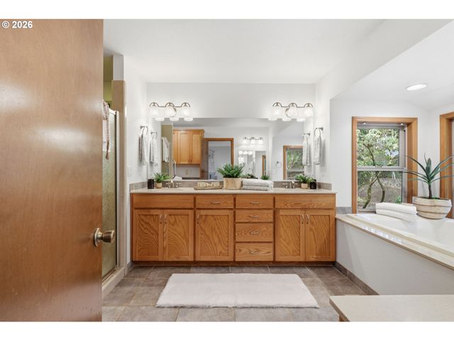49950 Nw Mystic Dr, Forest Grove, OR 97116