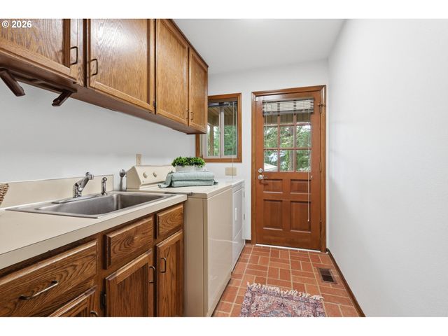49950 Nw Mystic Dr, Forest Grove, OR 97116