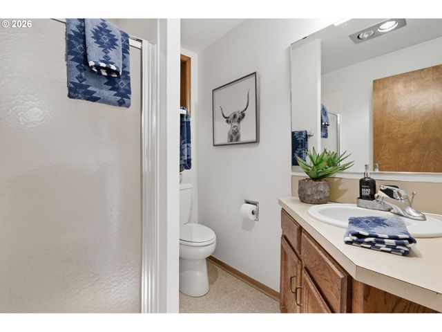 49950 Nw Mystic Dr, Forest Grove, OR 97116