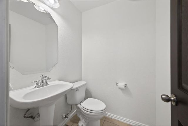 1420 Meadowlakes Drive, Azle, TX 76020