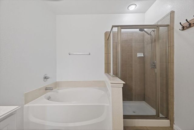 1420 Meadowlakes Drive, Azle, TX 76020