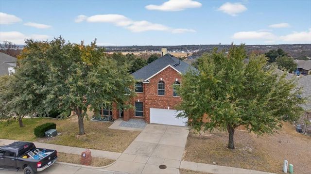 1420 Meadowlakes Drive, Azle, TX 76020