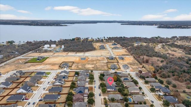 1420 Meadowlakes Drive, Azle, TX 76020