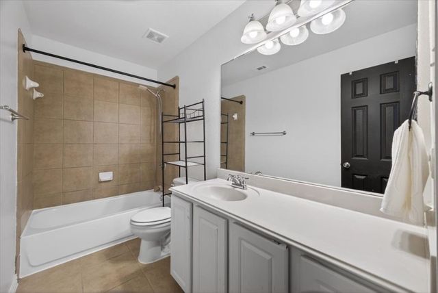 1420 Meadowlakes Drive, Azle, TX 76020