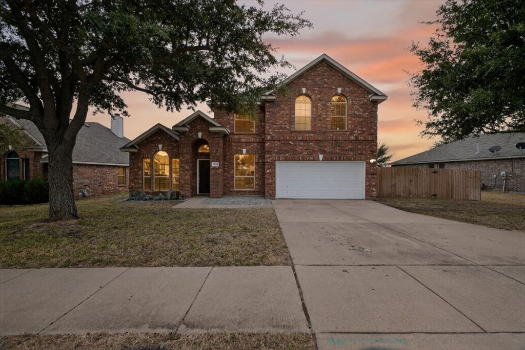 1420 Meadowlakes Drive, Azle, TX 76020